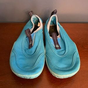 Water Shoes 💦